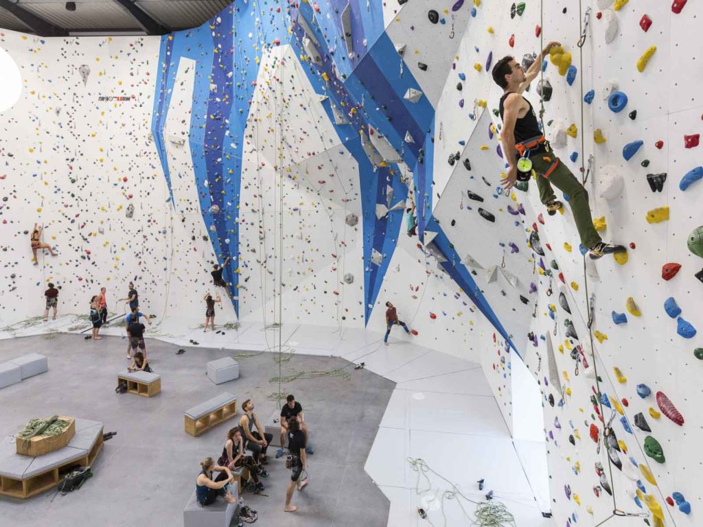 Climb Up Aubervilliers