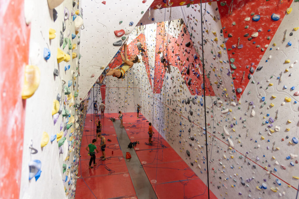 Climb Up Aubervilliers