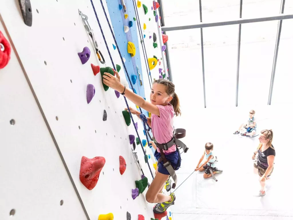 Climb Up Aubervilliers