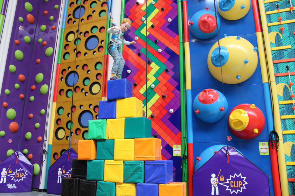 Climb Up Aubervilliers