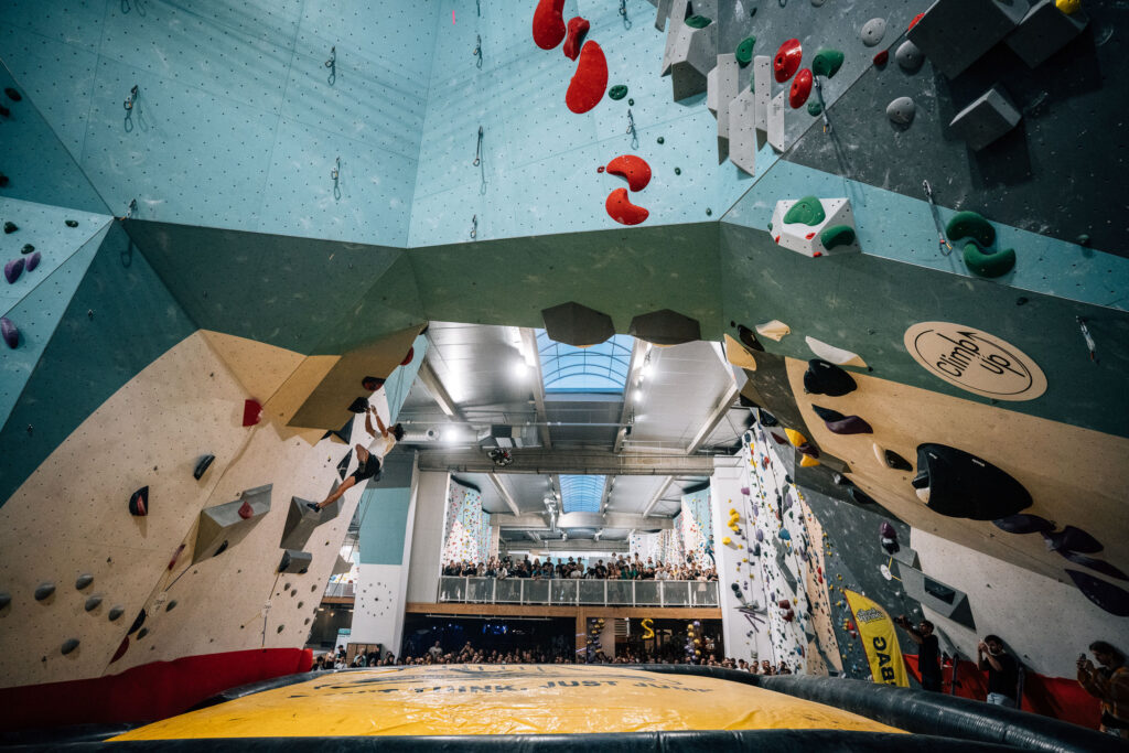 Climb Up Aubervilliers