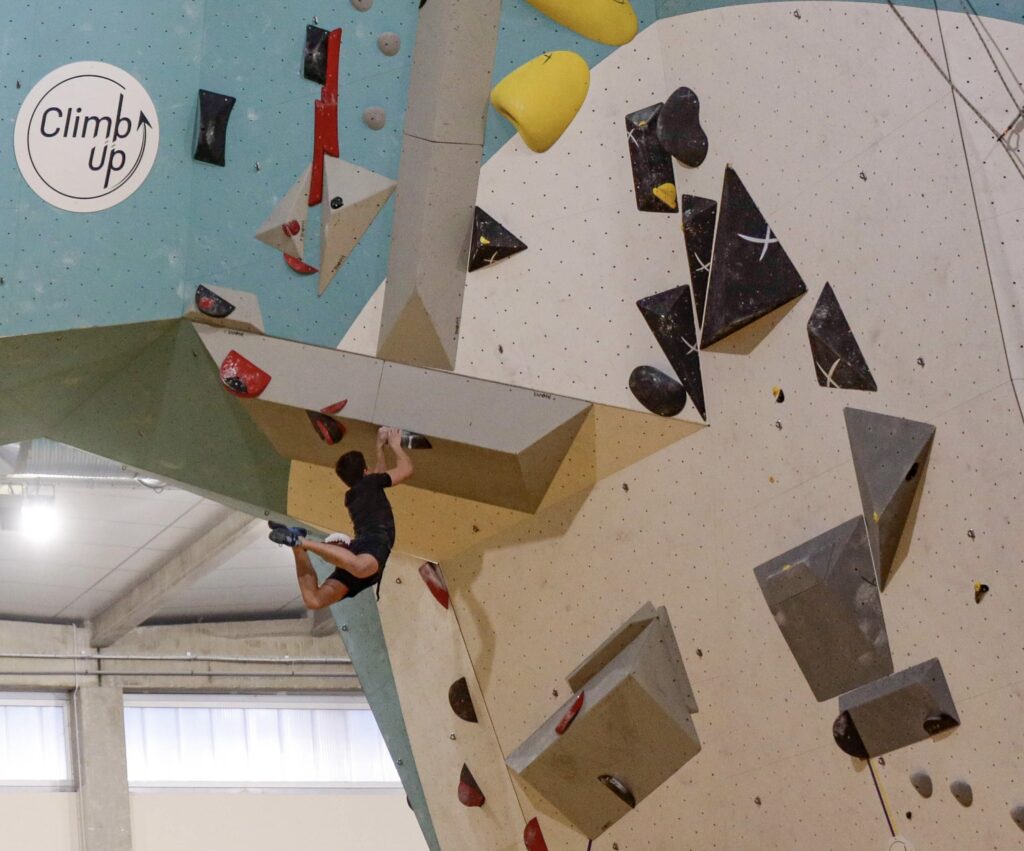 Climb Up Aubervilliers