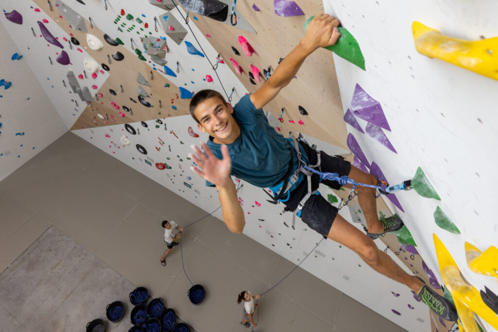 Climb Up Aubervilliers