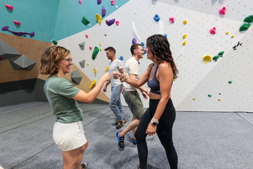 Climb Up Aubervilliers