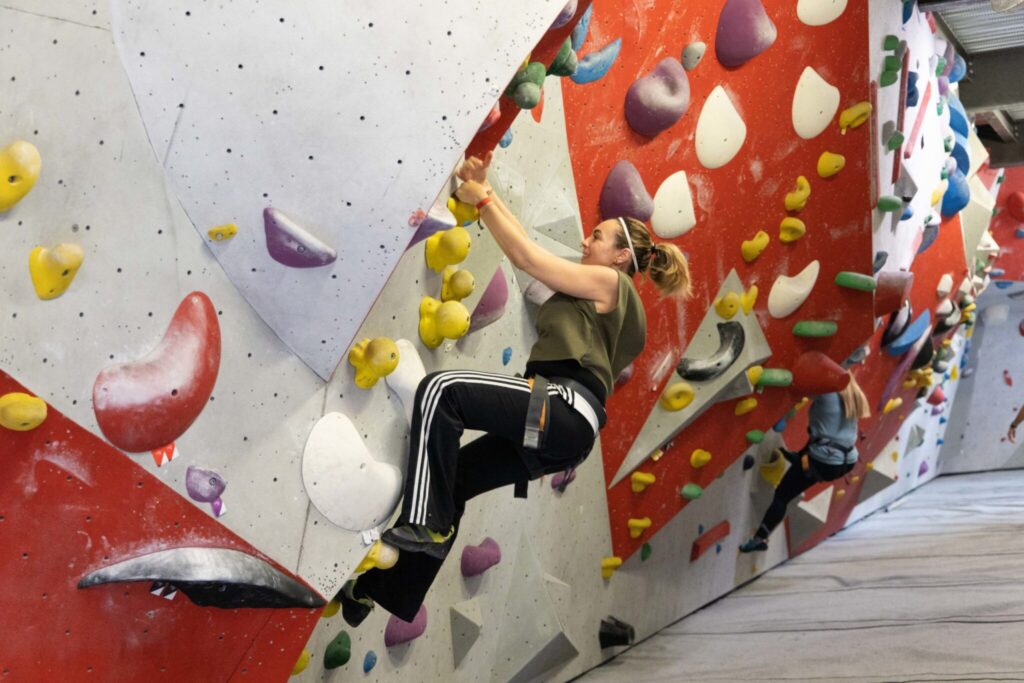 Climb Up Aubervilliers