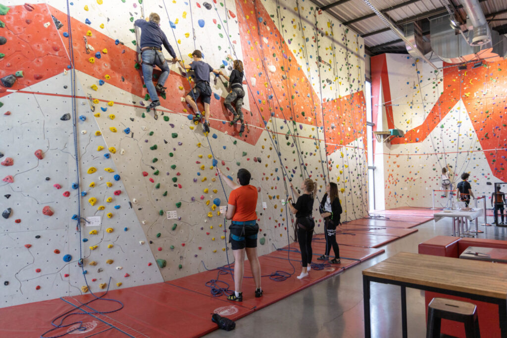 Climb Up Aubervilliers