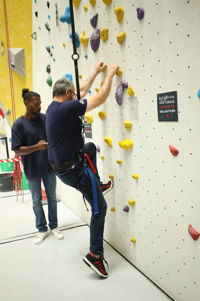 Climb Up Aubervilliers escalade inclusive footing vertical